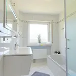 Moderne Mit Eigenem Garten Und Traumhaften Blick Lejlighed