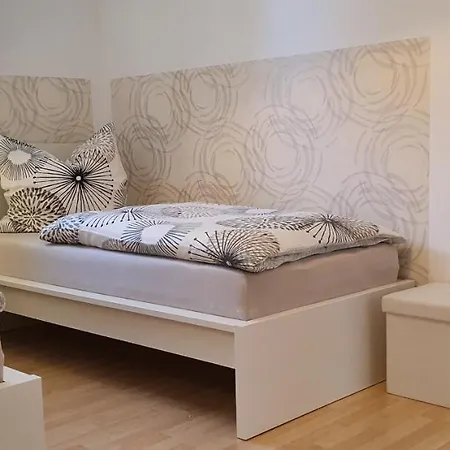 Moderne Mit Eigenem Garten Und Traumhaften Blick *