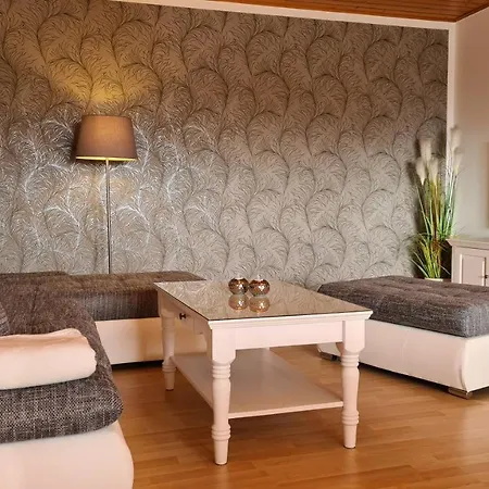 Moderne Mit Eigenem Garten Und Traumhaften Blick
