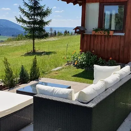 Apartmán Moderne Mit Eigenem Garten Und Traumhaften Blick